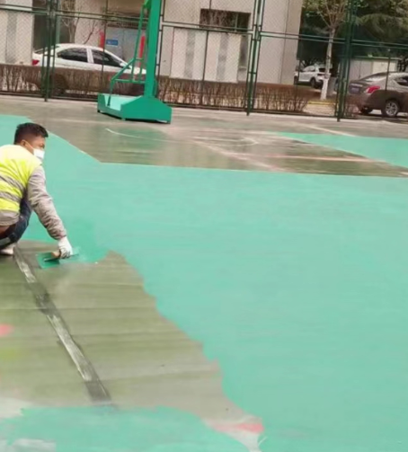 荣昌球场地面翻新